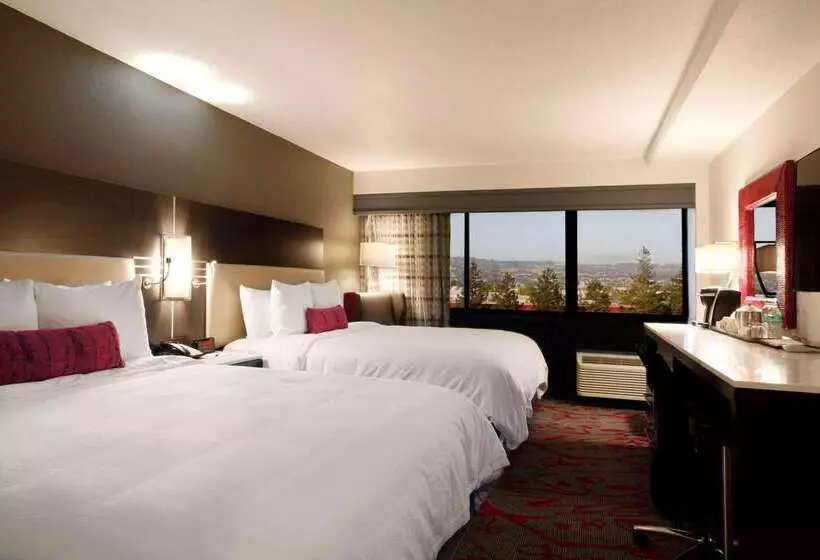 Radisson Hotel Oakland Airport