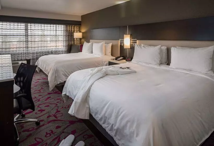 Radisson Hotel Oakland Airport