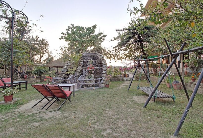 هتل Riverside With Swimming Pool