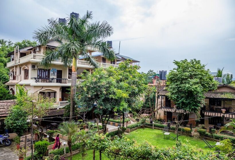 هتل Riverside With Swimming Pool