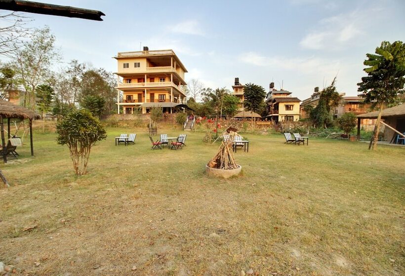 هتل Riverside With Swimming Pool