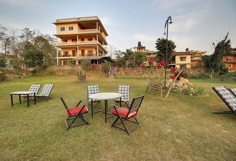 هتل Riverside With Swimming Pool