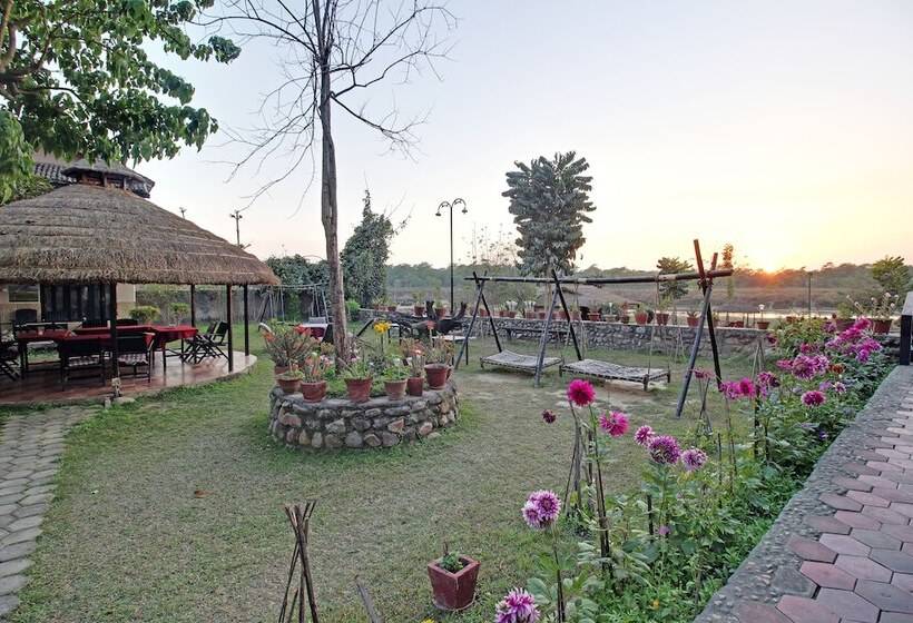 هتل Riverside With Swimming Pool