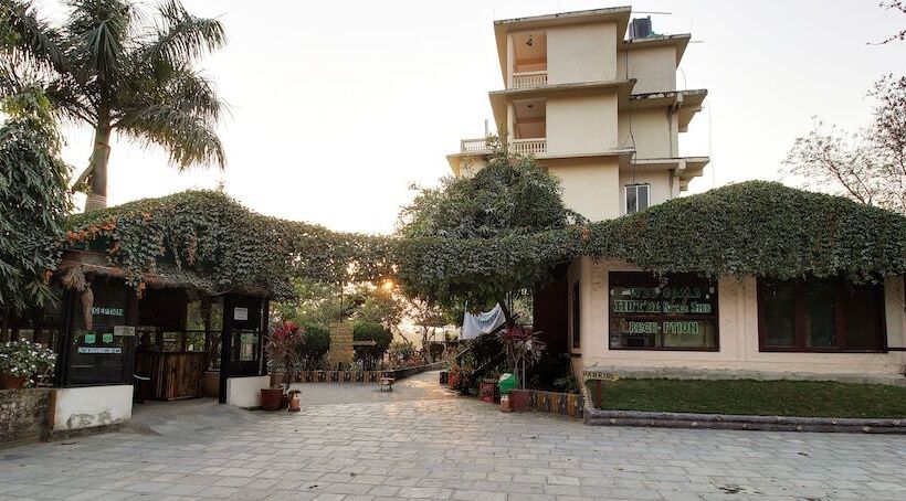 هتل Riverside With Swimming Pool