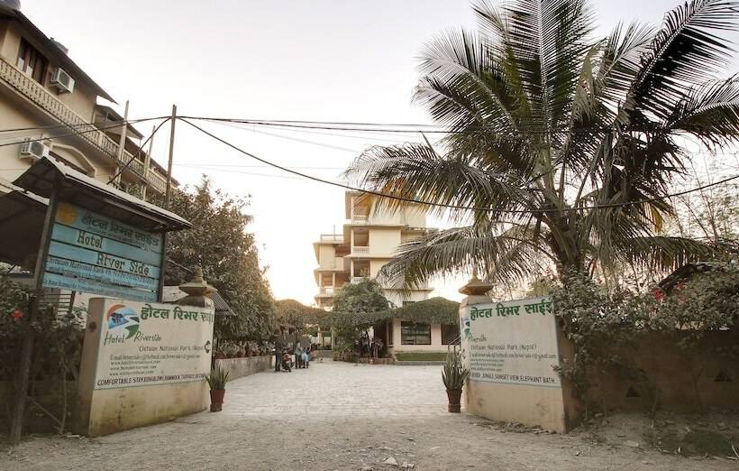 هتل Riverside With Swimming Pool