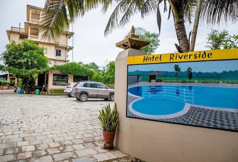 هتل Riverside With Swimming Pool