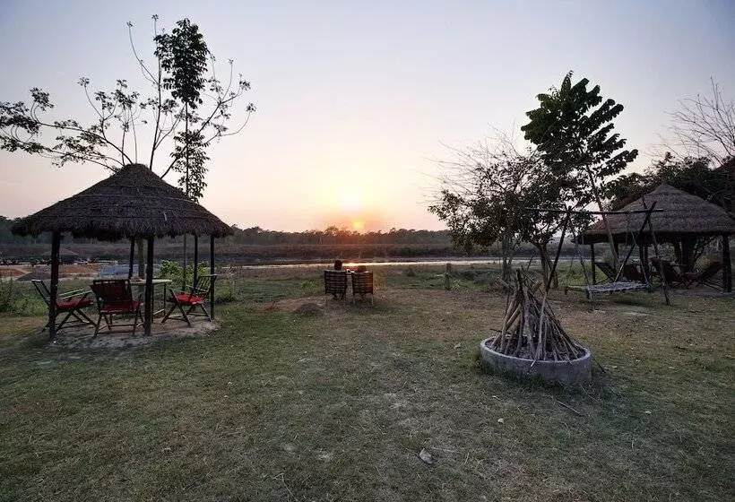 هتل Riverside With Swimming Pool