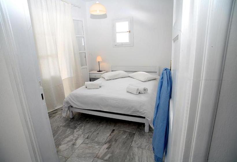 Hotel Voula Apartments & Rooms