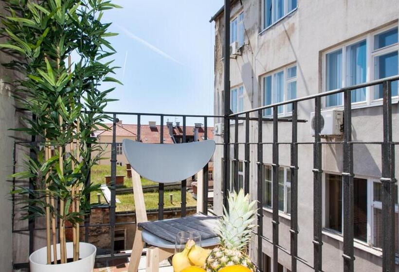 Luxury Main Square Apartments