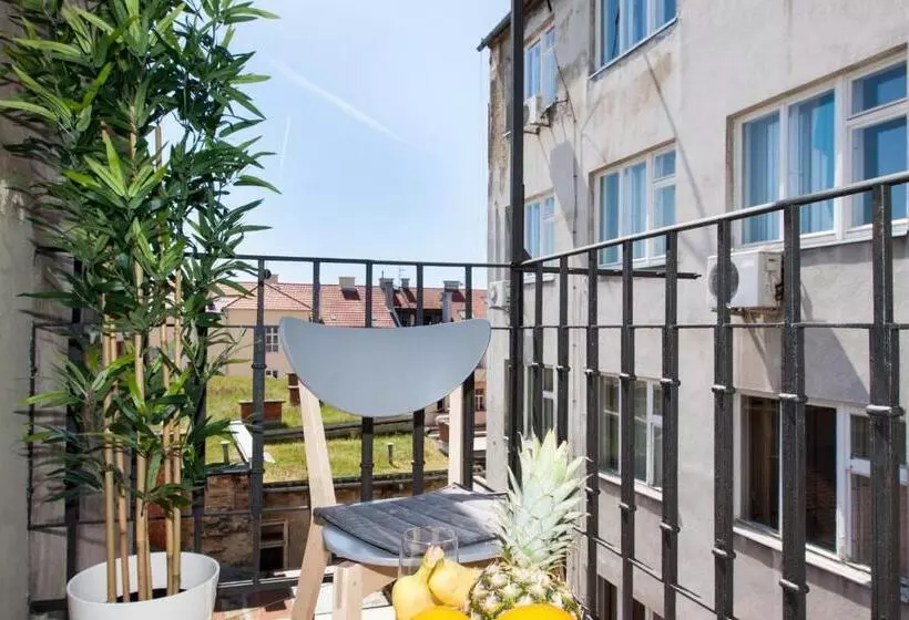 Luxury Main Square Apartments