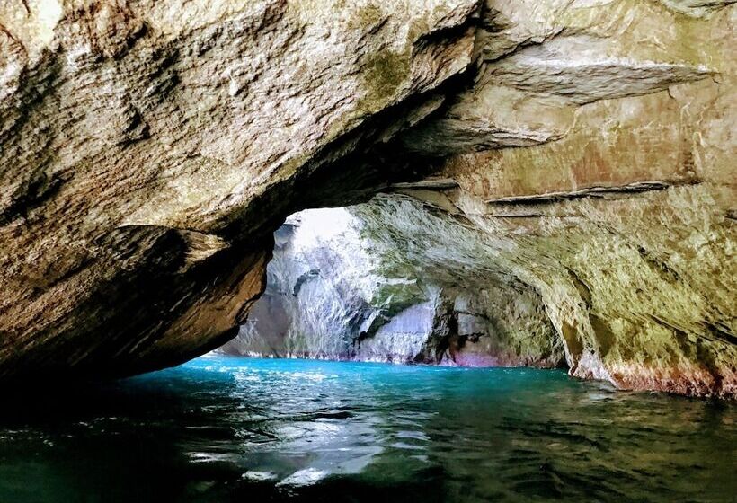 료칸 Sakahijiri Gyokushoen