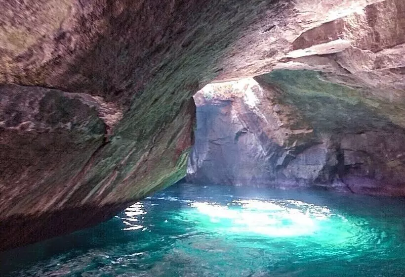旅館 Sakahijiri Gyokushoen