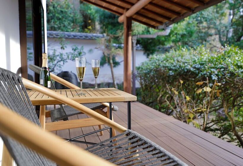 료칸 Sakahijiri Gyokushoen