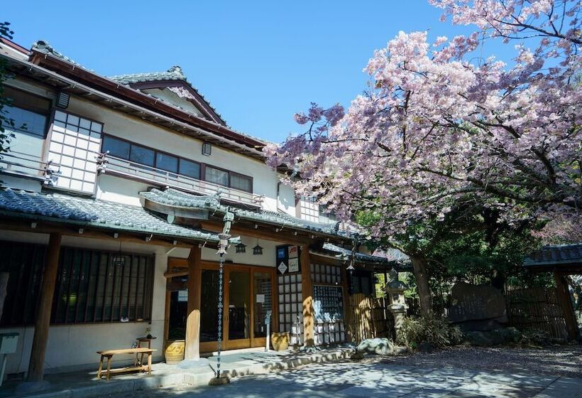 료칸 Sakahijiri Gyokushoen