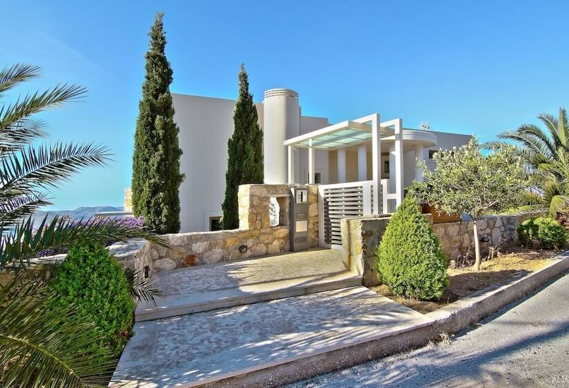 Villa Takeoff Saronida