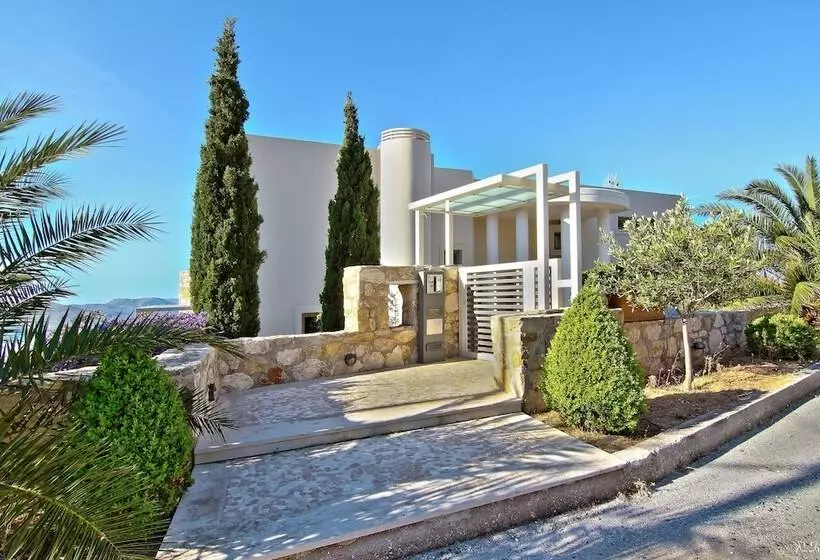 Villa Takeoff Saronida