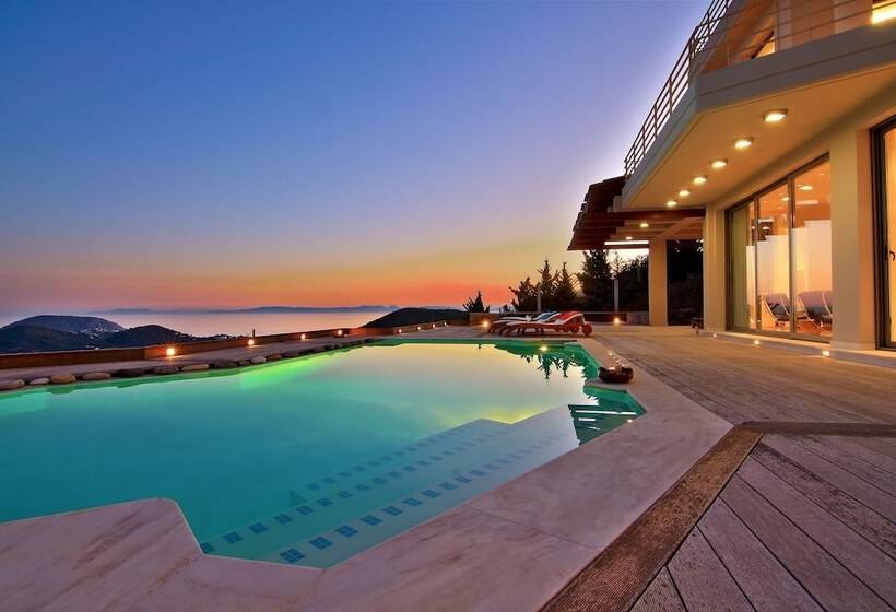 Villa Takeoff Saronida