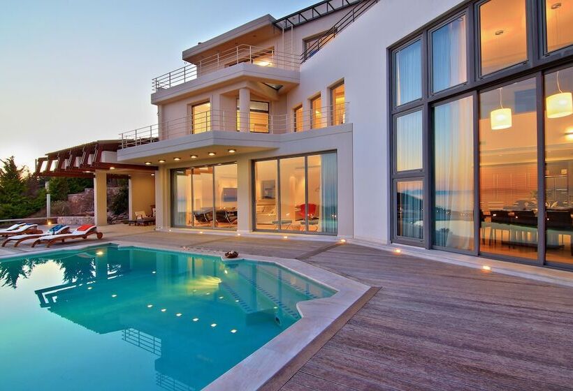 Villa Takeoff Saronida