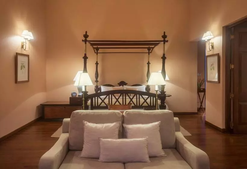 Lomakeskus Dendrobium House