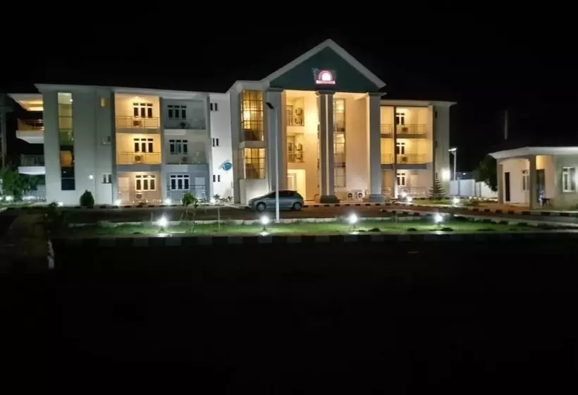Naptin Executive Hotel And Suites
