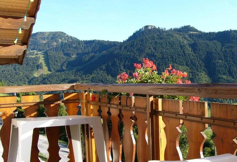 مبيت وإفطار Chalet Titlis