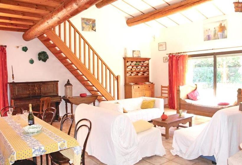 Bed and Breakfast Gite D Autheze