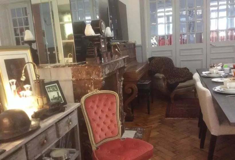 تختخواب و صبحانه Chambres Et Table D'hôtes La Belle Lensoise