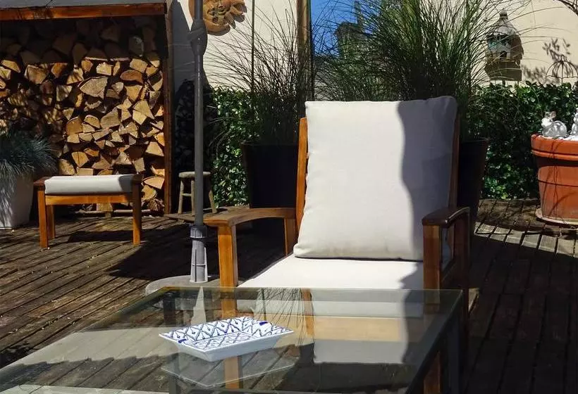 تختخواب و صبحانه Chambres Et Table D'hôtes La Belle Lensoise