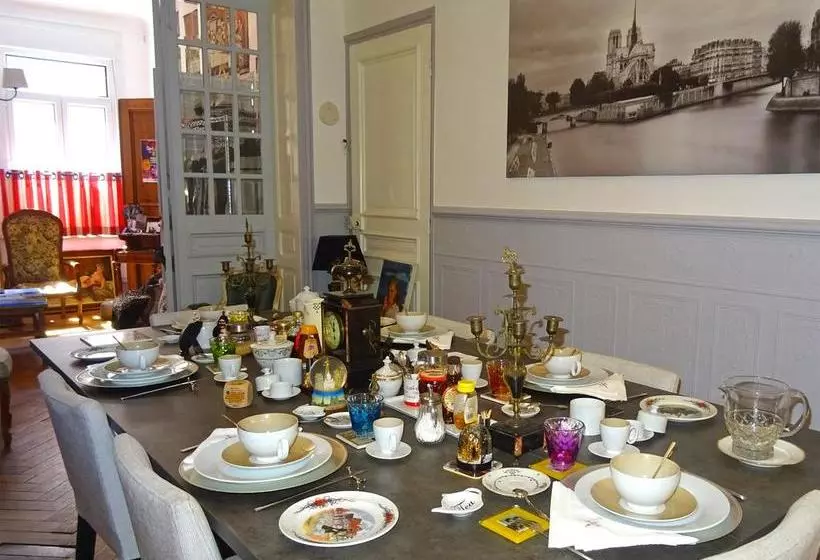 تختخواب و صبحانه Chambres Et Table D'hôtes La Belle Lensoise
