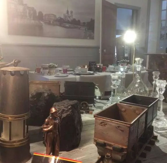 تختخواب و صبحانه Chambres Et Table D'hôtes La Belle Lensoise