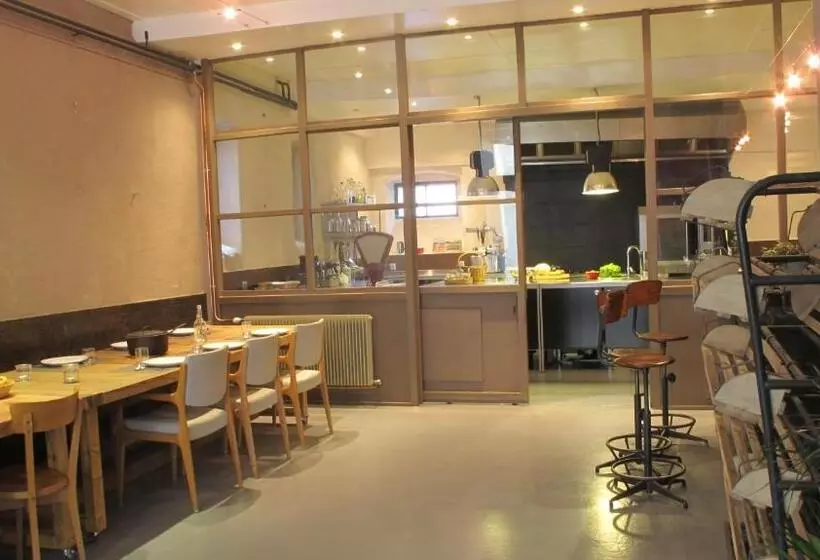 تختخواب و صبحانه Chambres D'hôtes L'epicurium