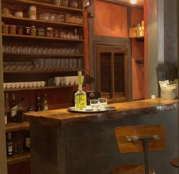 تختخواب و صبحانه Chambres D'hôtes L'epicurium