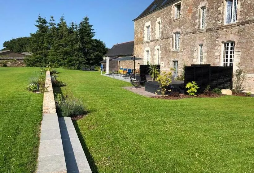 ベッドアンドブレックファースト Château De La Garnison