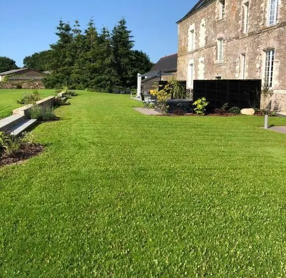 ベッドアンドブレックファースト Château De La Garnison