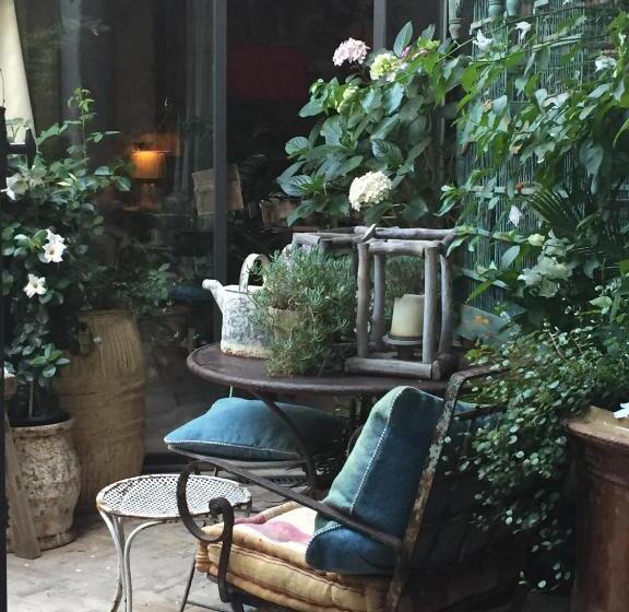 ベッドアンドブレックファースト La Maison Rousseau Chambre D Hôtes