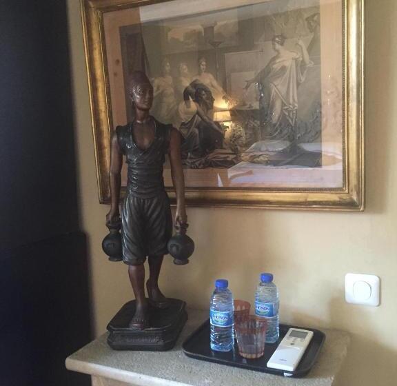 ベッドアンドブレックファースト La Maison Rousseau Chambre D Hôtes