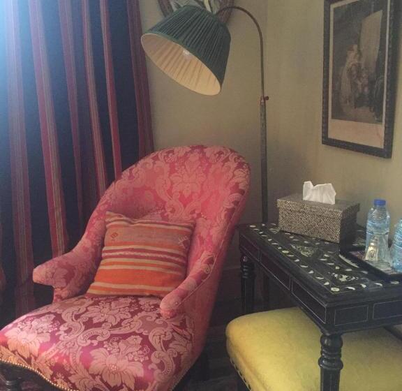 ベッドアンドブレックファースト La Maison Rousseau Chambre D Hôtes