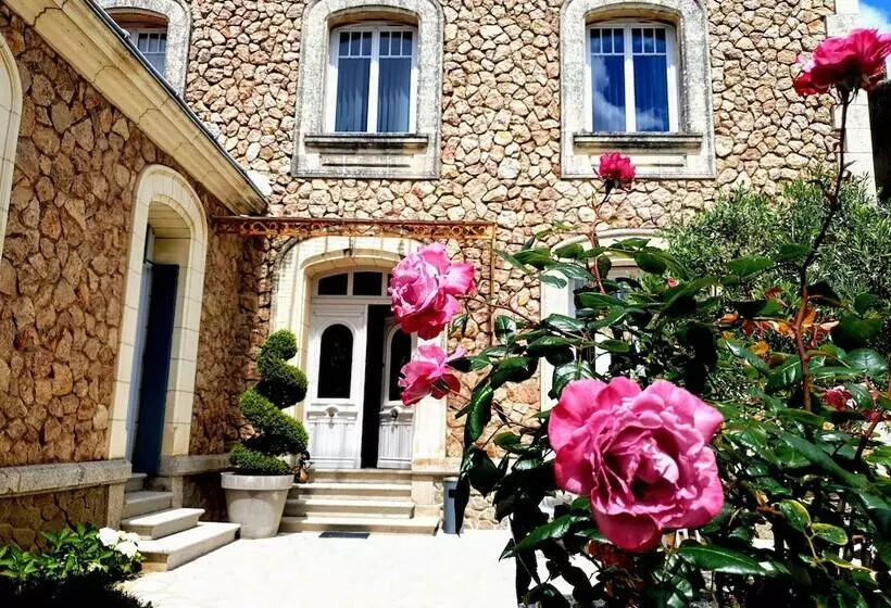 ベッドアンドブレックファースト La Villa Des Roses Gîte Chambres D Hôtes Piscine Chauffée