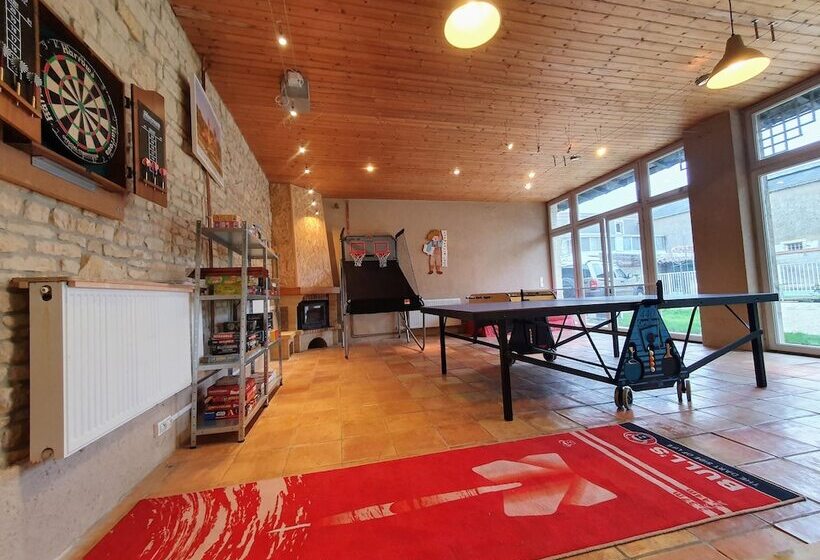 Bed and Breakfast La Villa Des Roses Gîte Chambres D Hôtes Piscine Chauffée