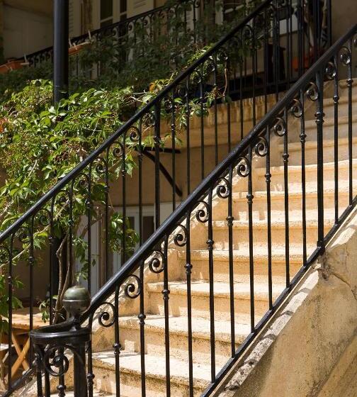 تختخواب و صبحانه Le Montellier