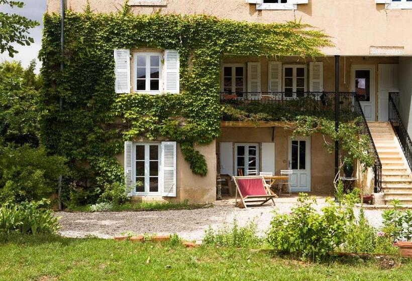 تختخواب و صبحانه Le Montellier