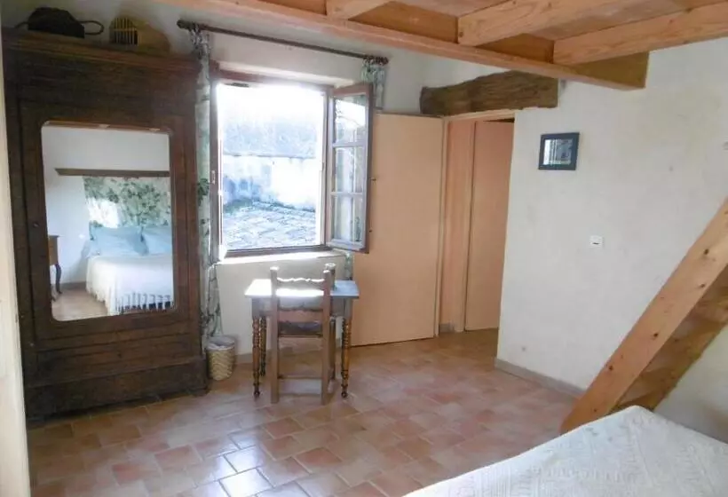 Aamiaismajoitus (B&B) Le Val Léron