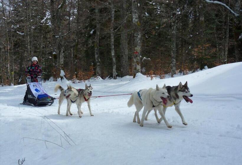 مبيت وإفطار L'estapade Des Tourelons