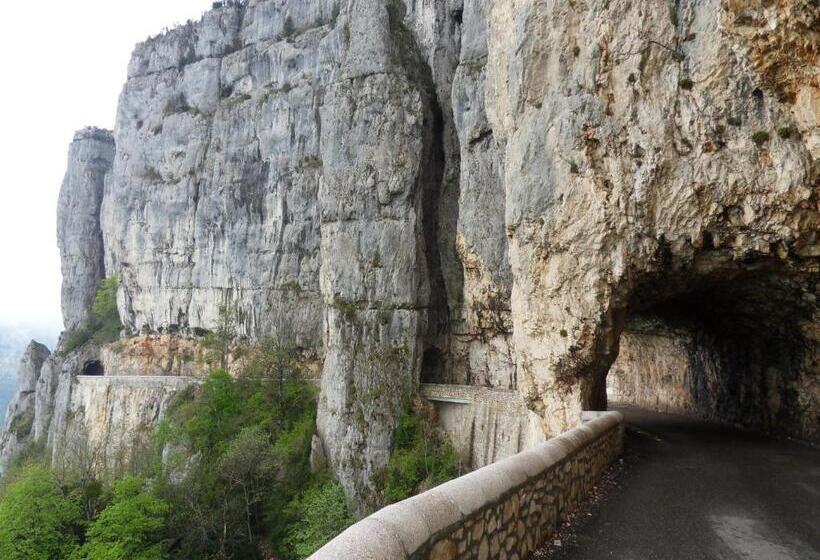 مبيت وإفطار L'estapade Des Tourelons