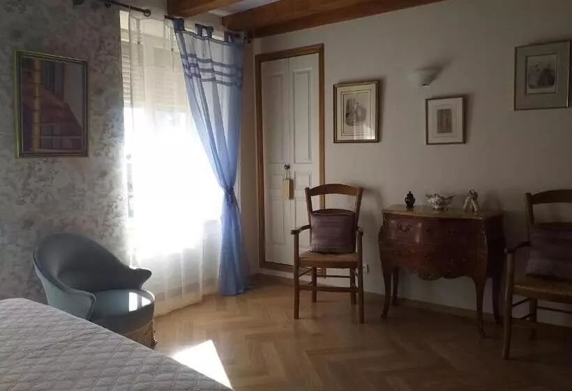 تختخواب و صبحانه Logis Saint Martin