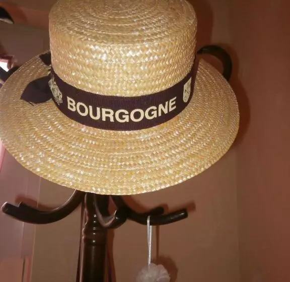 تختخواب و صبحانه Logis Saint Martin