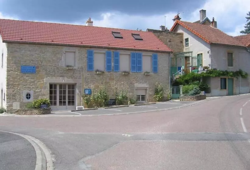 تختخواب و صبحانه Logis Saint Martin