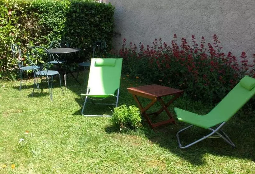 تختخواب و صبحانه Logis Saint Martin