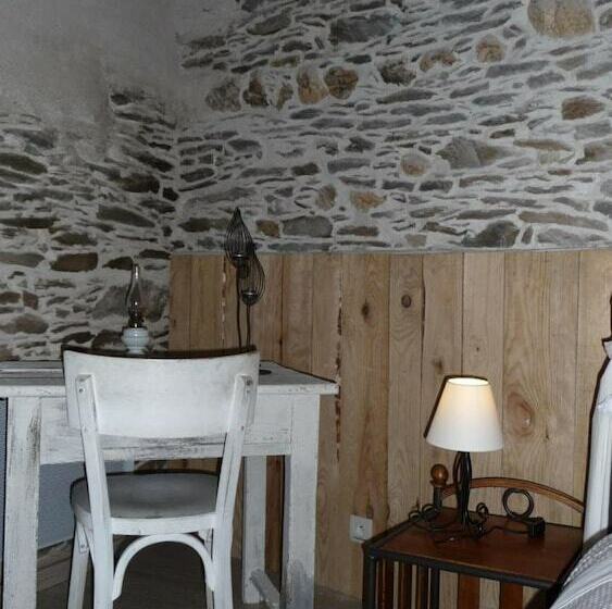 ベッドアンドブレックファースト Maison D Hôtes Hameau De Taur