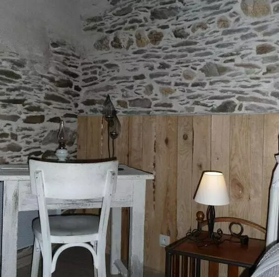 ベッドアンドブレックファースト Maison D Hôtes Hameau De Taur